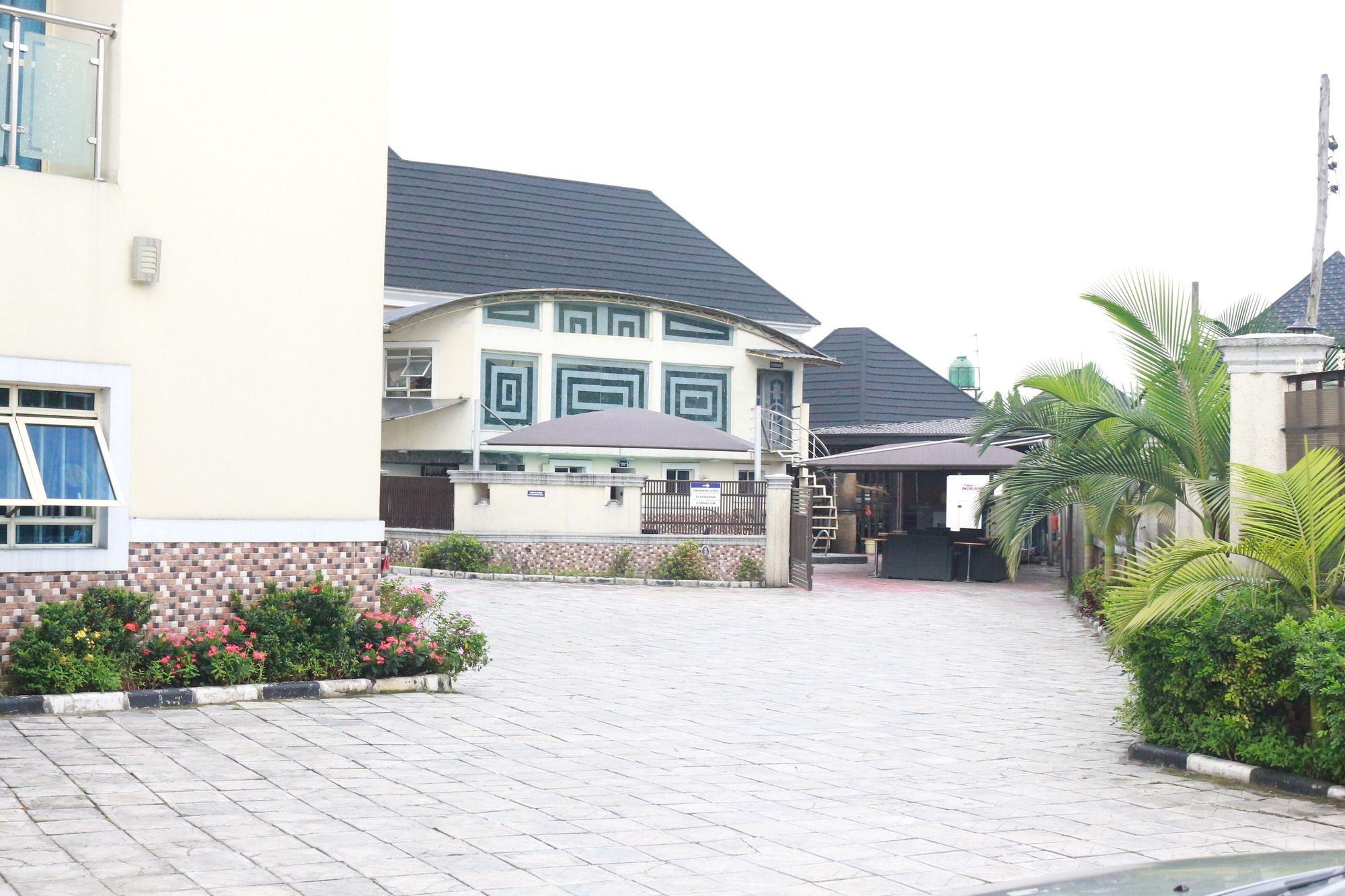 Royal Charlin Hotel And Suites Port Harcourt Buitenkant foto